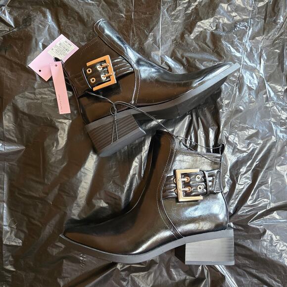 Target Wild Fable Giovanna Western Pointed Toe Chelsea Ankle Boot NWT 7 Black - Picture 2 of 5